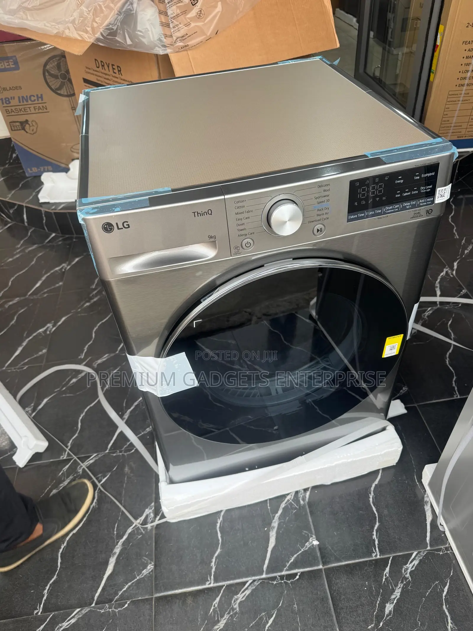 L.G. 9kg Dual Inverter Heat Pump, Tumble Dryer A+ Energy Efficiency
