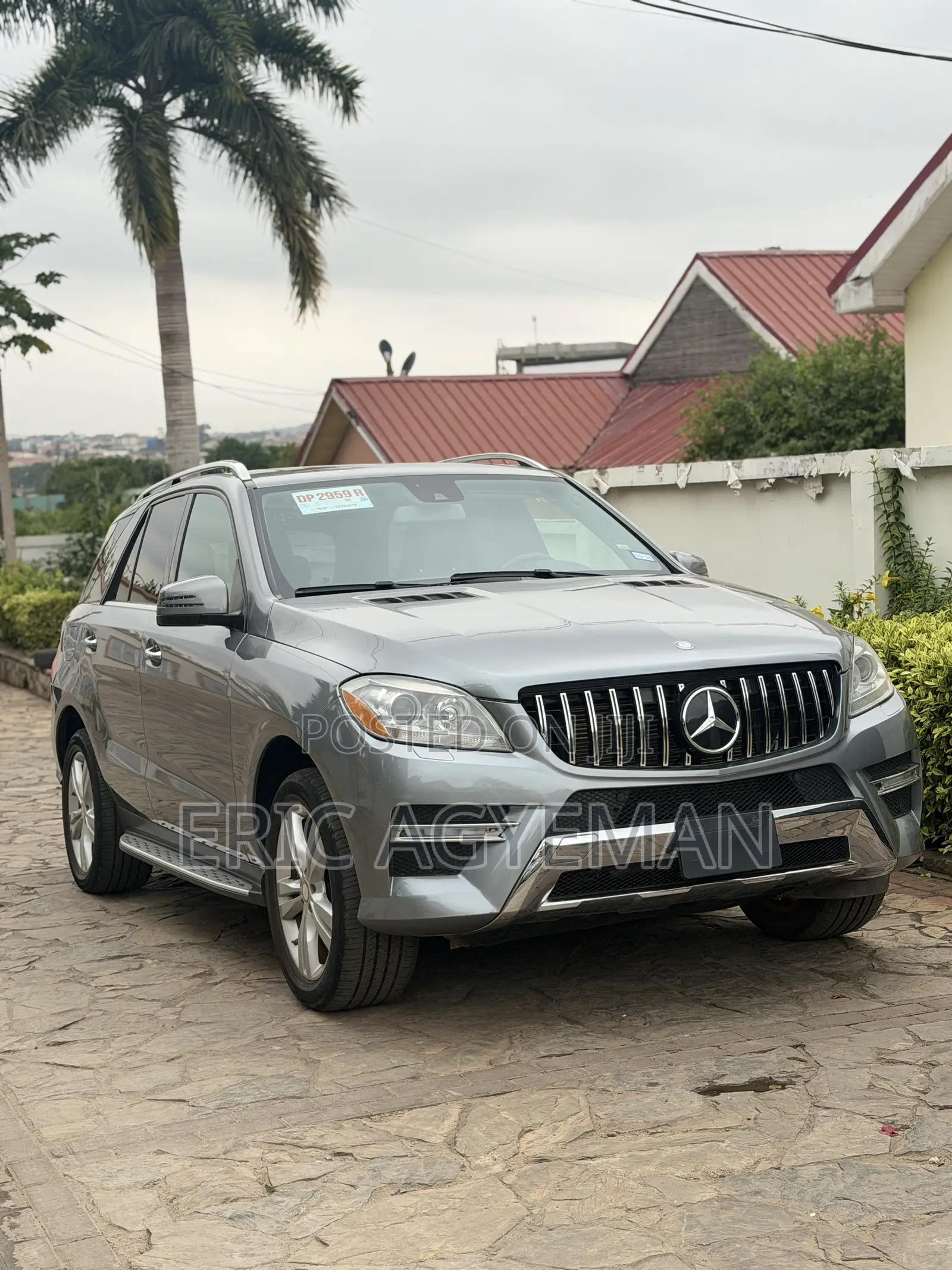 Mercedes-Benz M Class ML350 4MATIC 4dr SUV AWD (3.5L 6cyl 7A) 2015 Gray