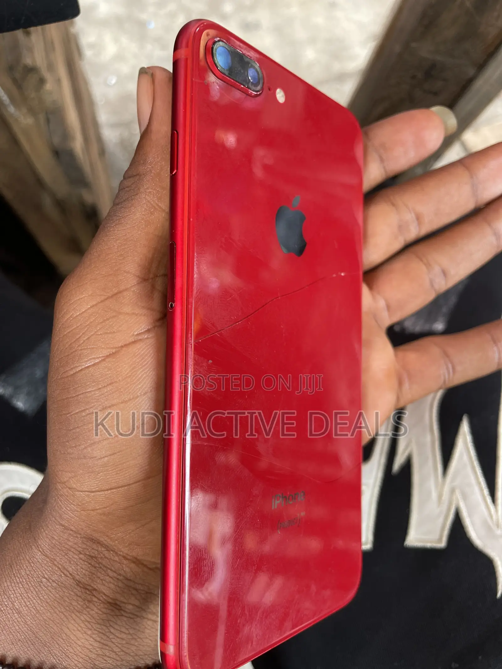 Apple iPhone 8 Plus 64 GB Red