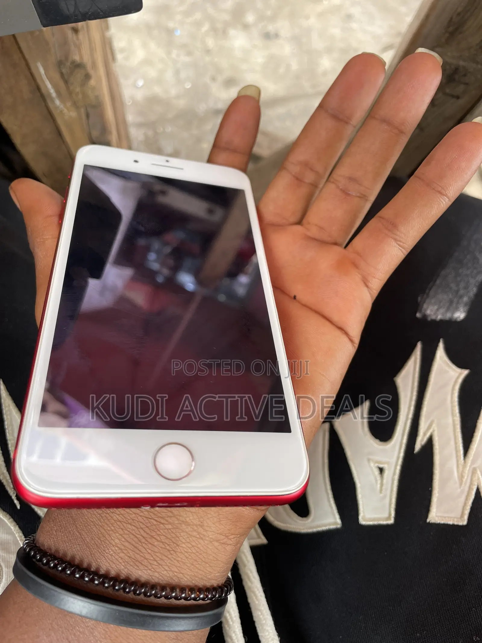 Apple iPhone 8 Plus 64 GB Red