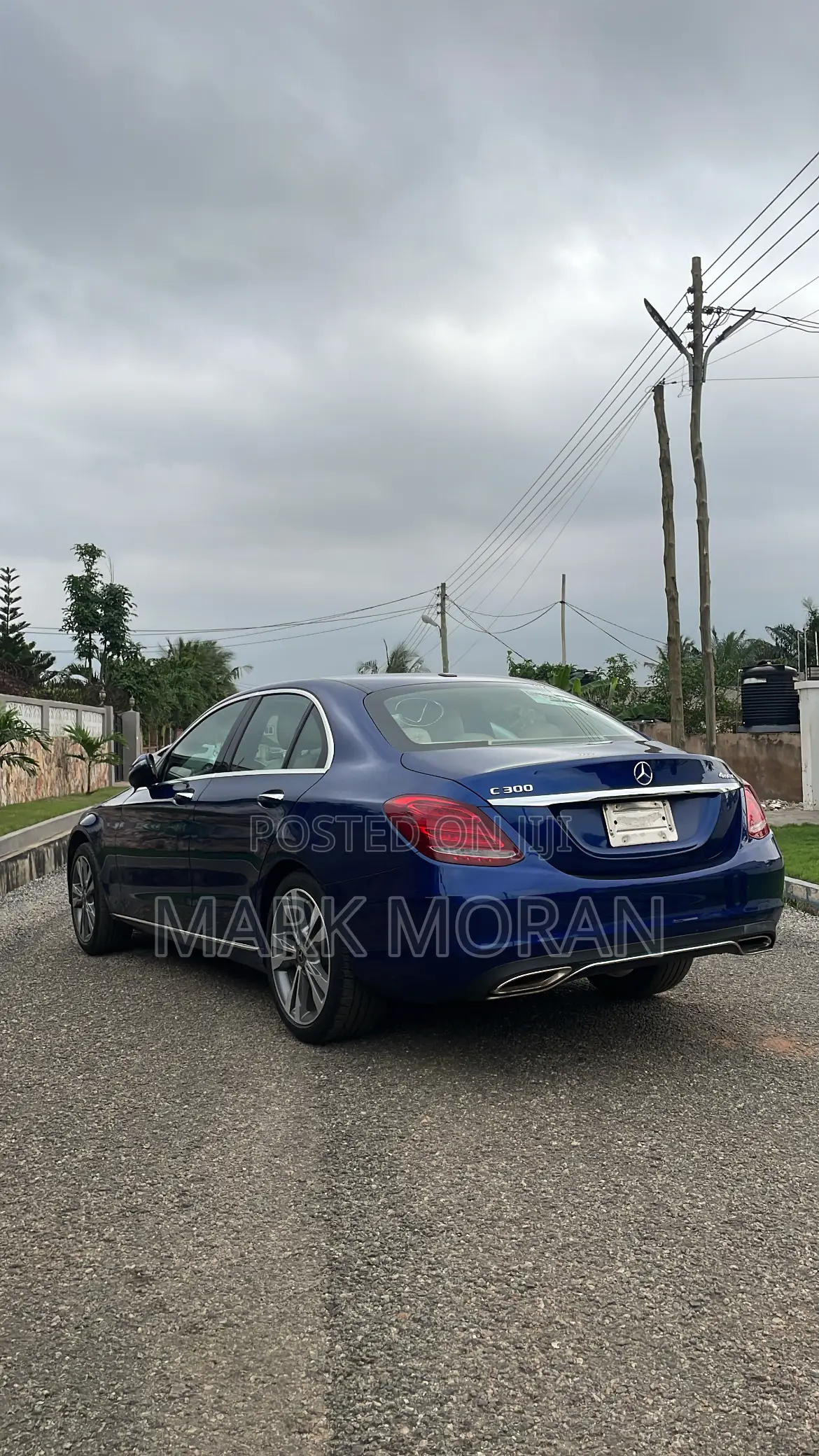 Mercedes-Benz C300 2017 Blue