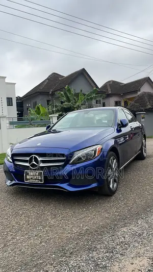Mercedes-Benz C300 2017 Blue