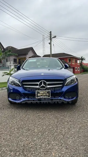 Mercedes-Benz C300 2017 Blue