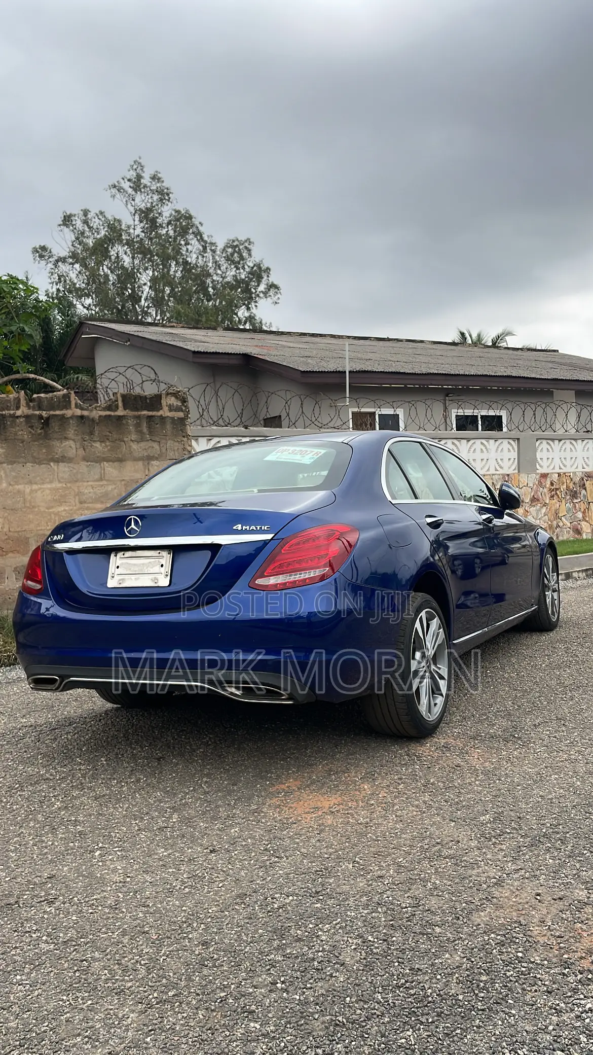 Mercedes-Benz C300 2017 Blue
