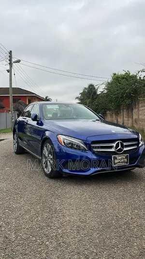 Mercedes-Benz C300 2017 Blue