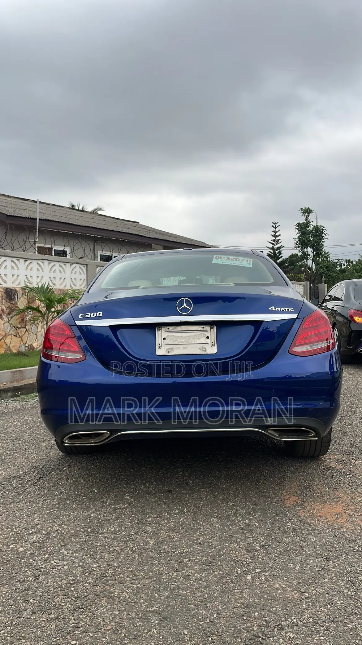 Mercedes-Benz C300 2017 Blue