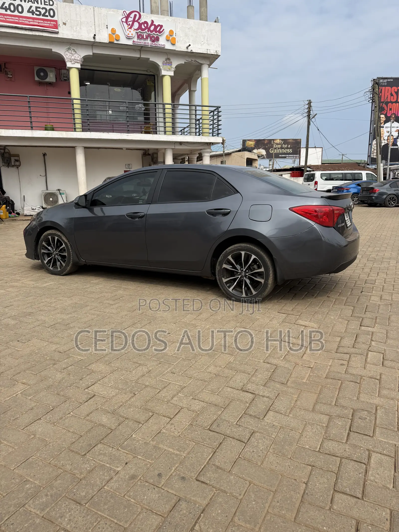 Toyota Corolla SE (1.8L 4cyl 2A) 2018 Gray