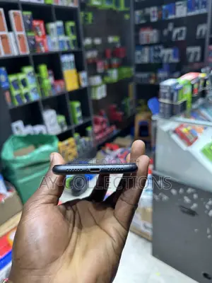 Apple iPhone 11 64 GB Black