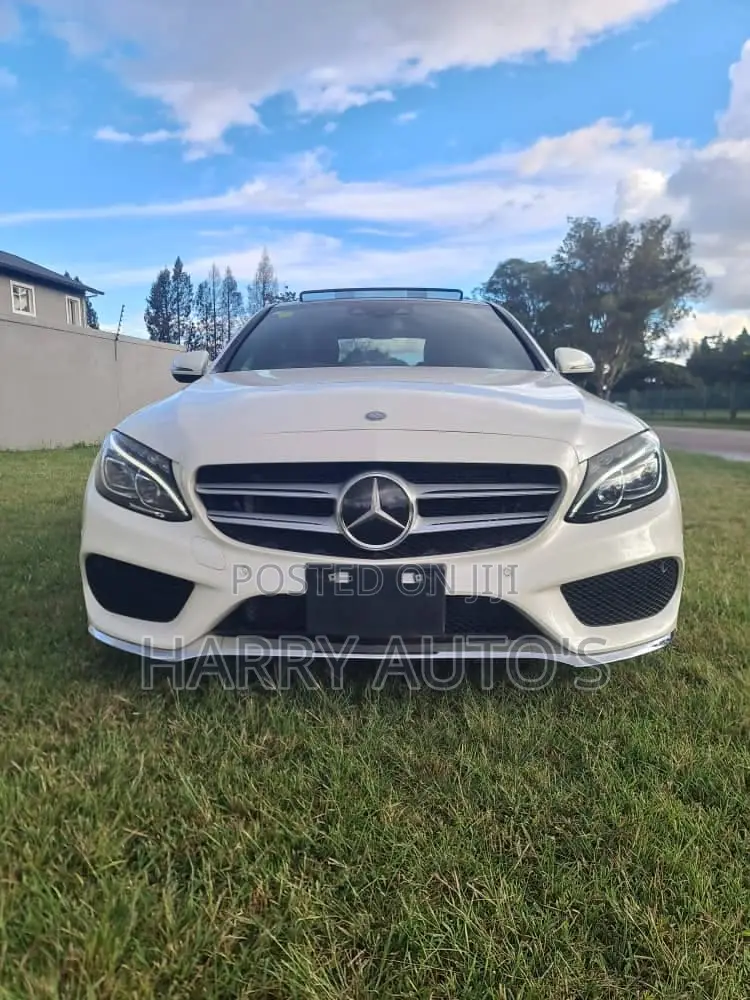 Mercedes-Benz C300 2018 White