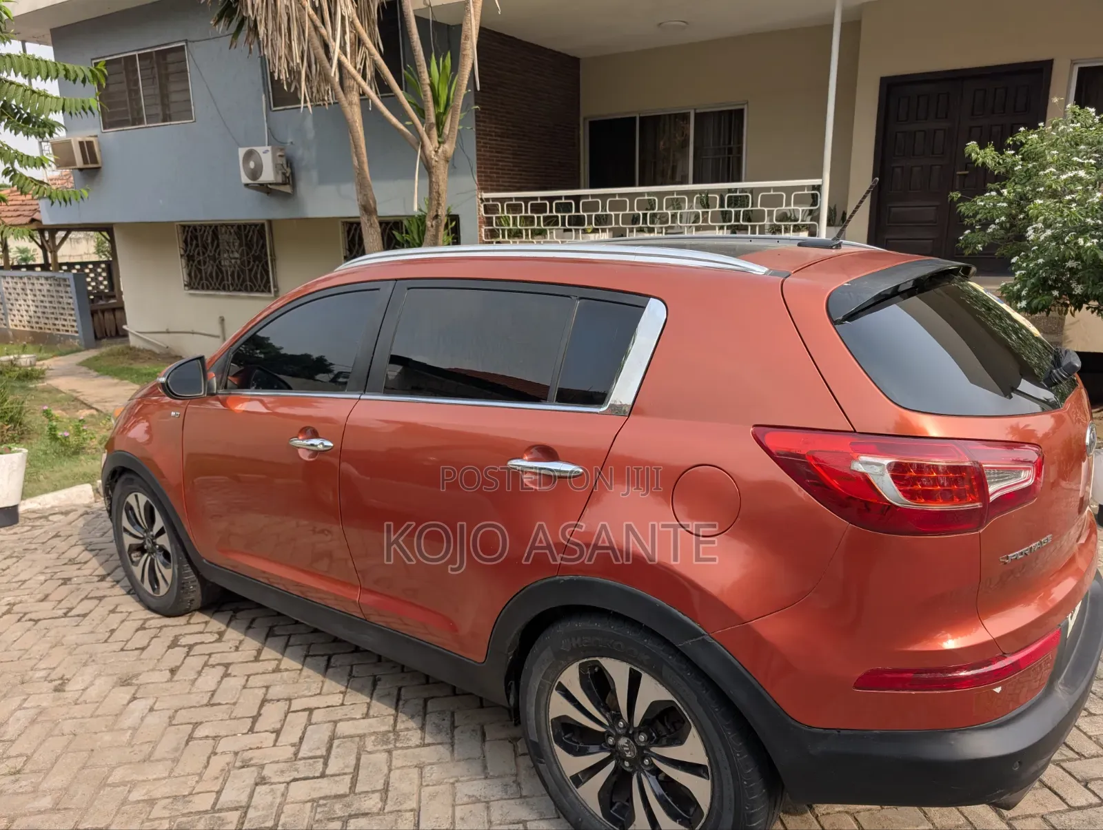 Kia Sportage 2012 Orange
