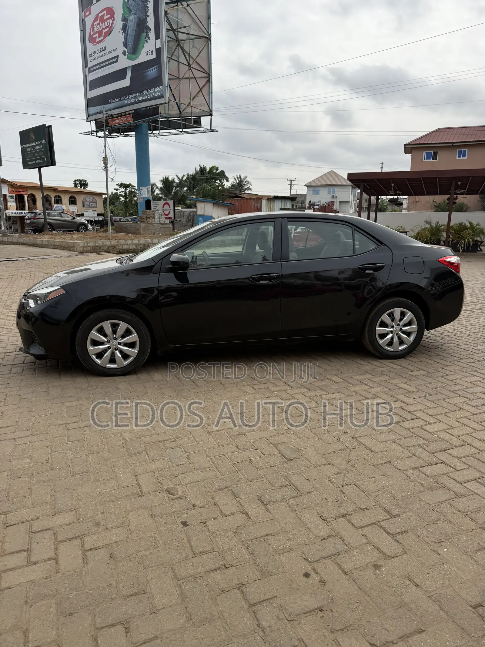 Toyota Corolla LE 4dr Sedan (1.8L 4cyl CVT) 2016 Black