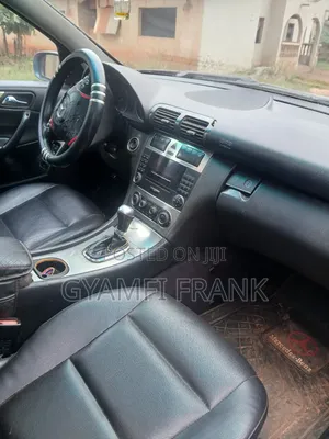 Mercedes-Benz 230E 2018 Blue