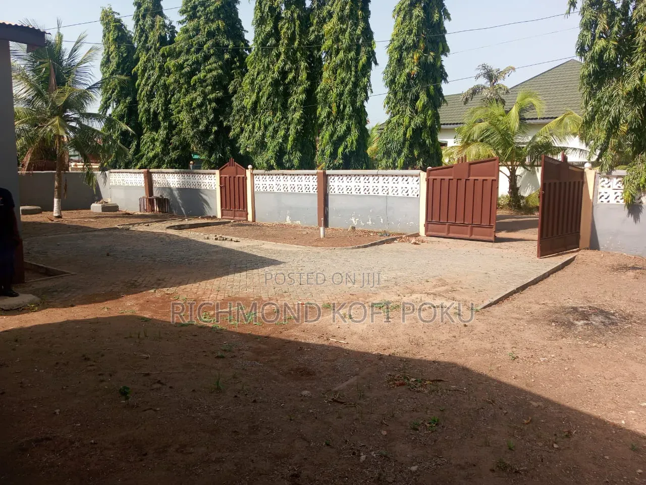 6bdrm House in Kofis Realty, Regimanuel Gray Estates for sale