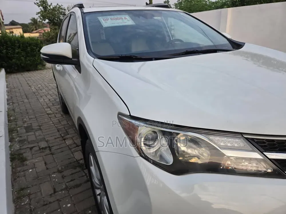 Toyota RAV4 2014 White