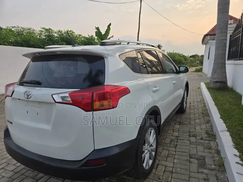 Toyota RAV4 2014 White
