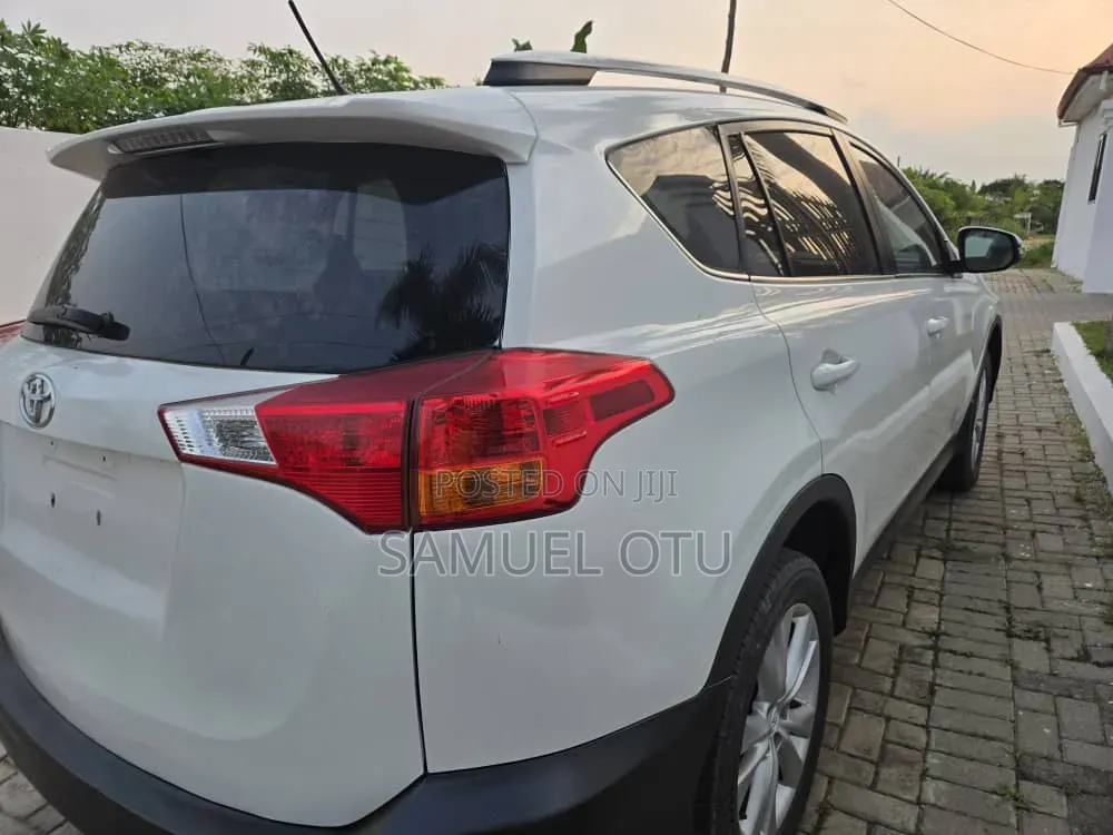 Toyota RAV4 2014 White