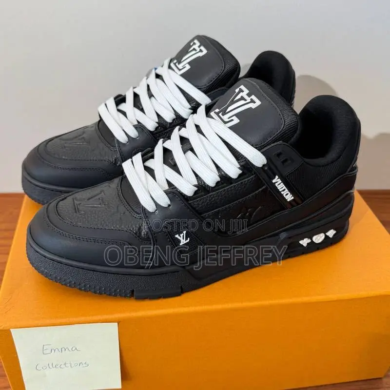 Original Louis Vuitton Trainer Black,white Lace