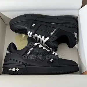 Original Louis Vuitton Trainer Black,white Lace