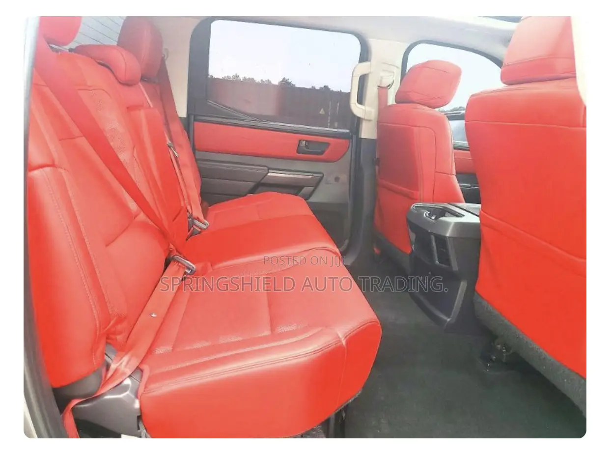 Toyota Tundra 2023 Gray