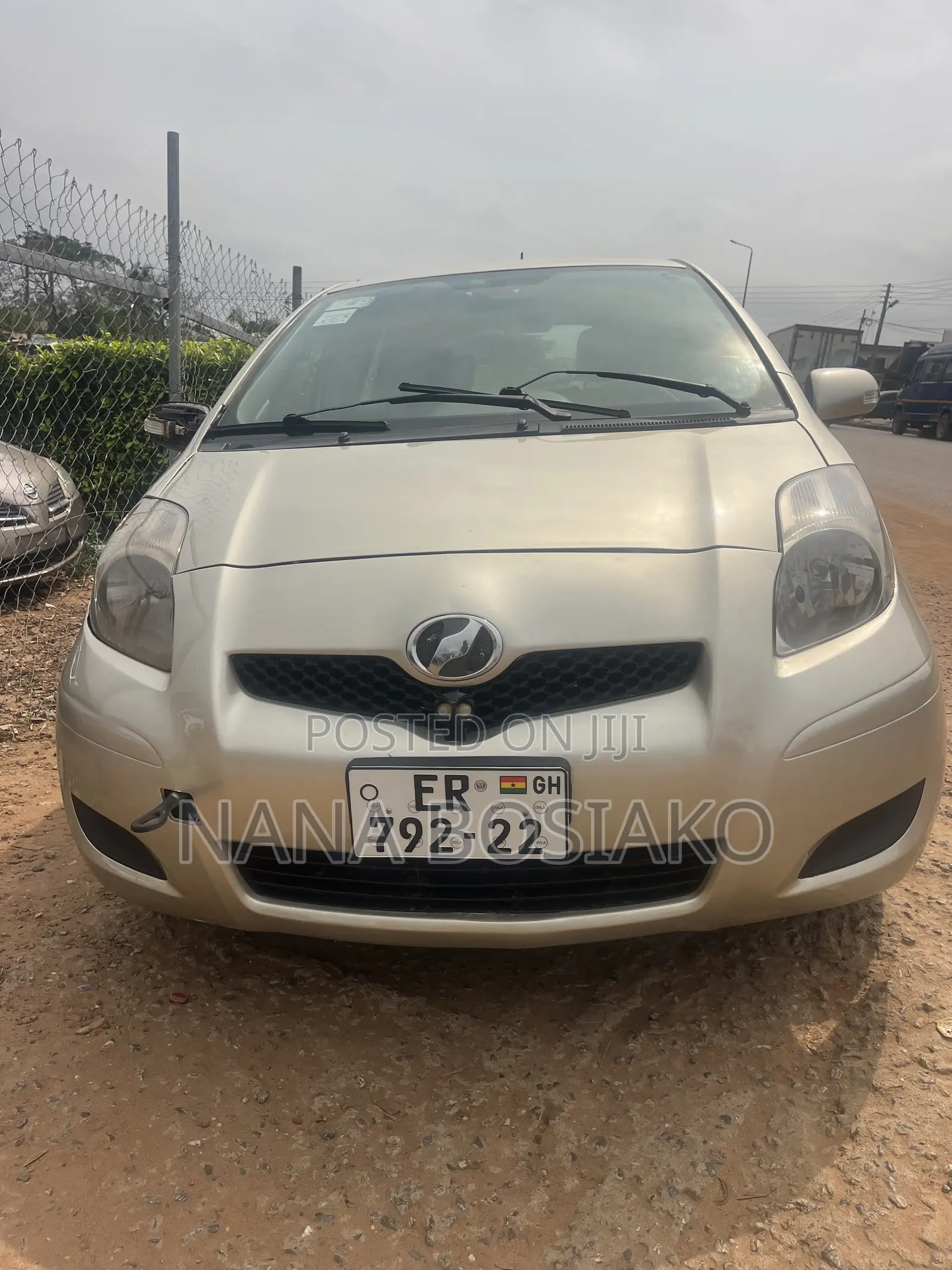 Toyota Vitz 2010 Brown