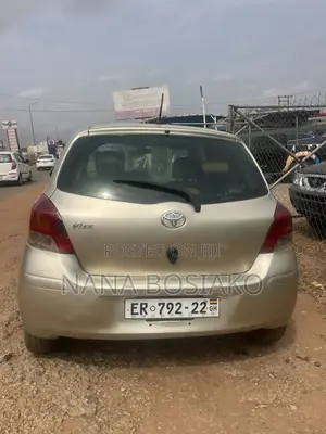 Toyota Vitz 2010 Brown