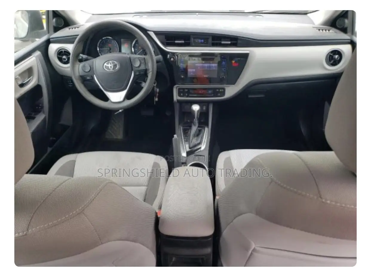 Toyota Corolla 2018 Gray