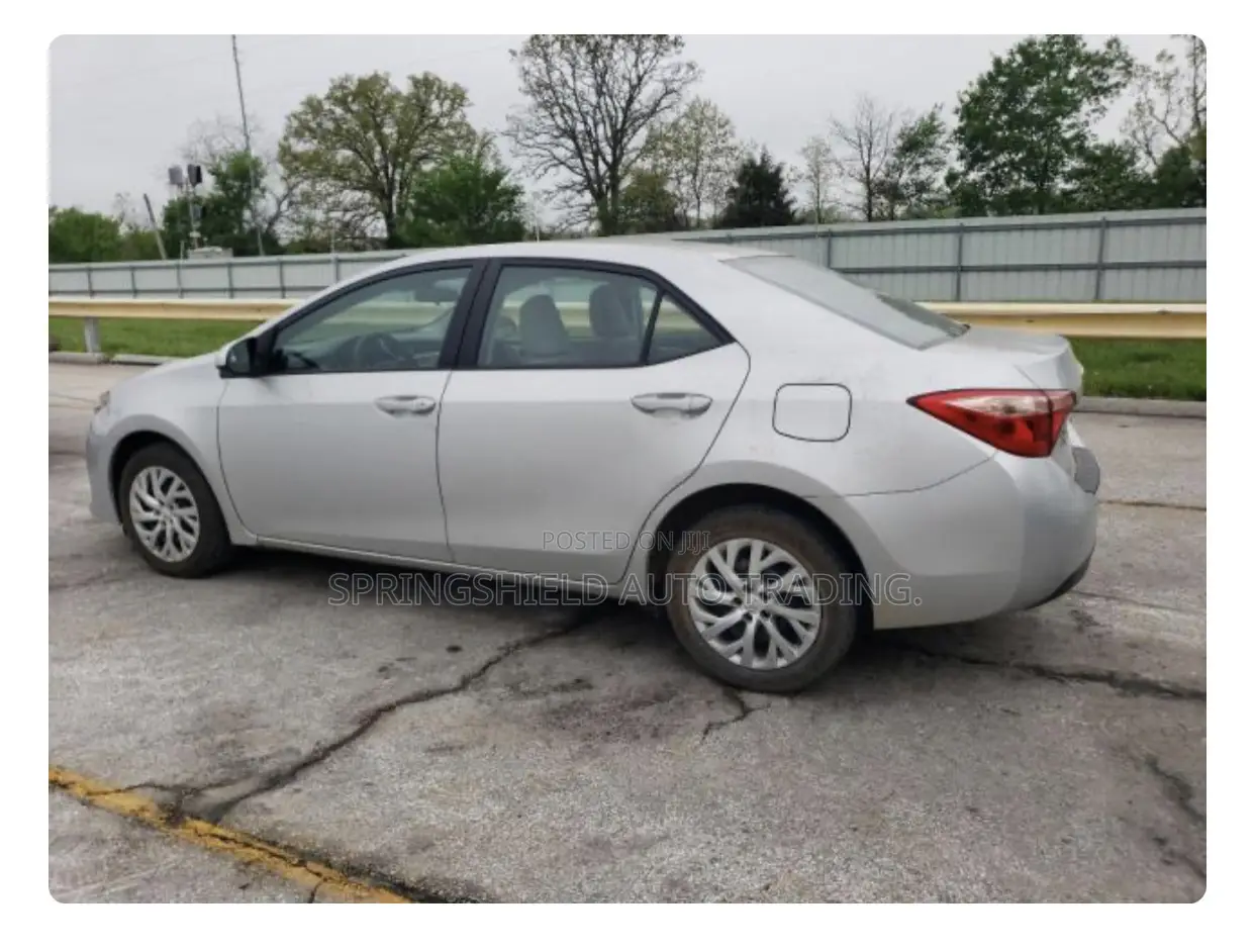 Toyota Corolla 2018 Gray