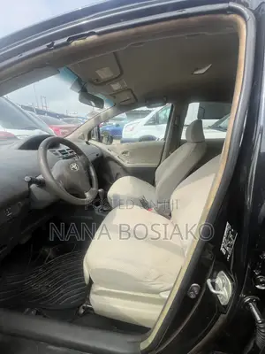 Toyota Vitz 2010 Black