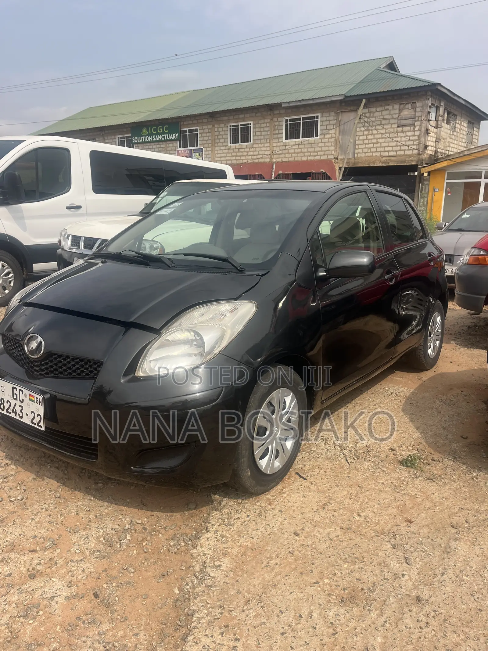 Toyota Vitz 2010 Black