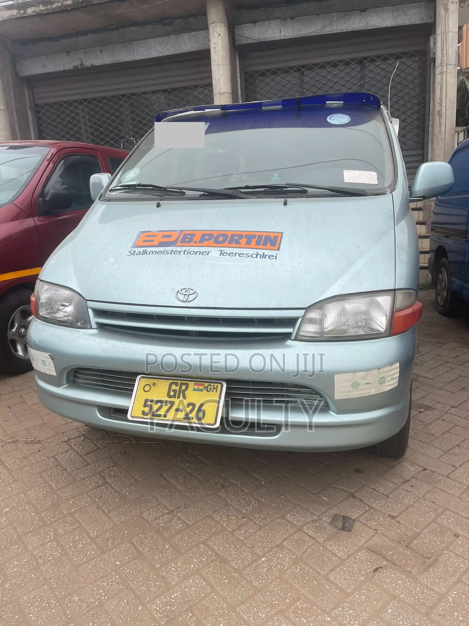 Toyota HiAce 2010 Grey