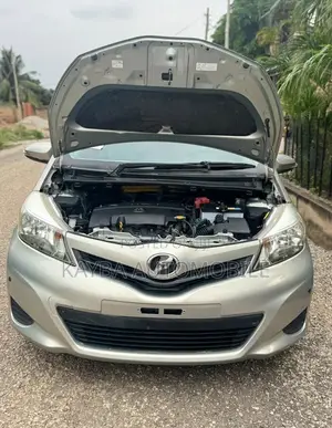 Toyota Vitz 2013 Gray