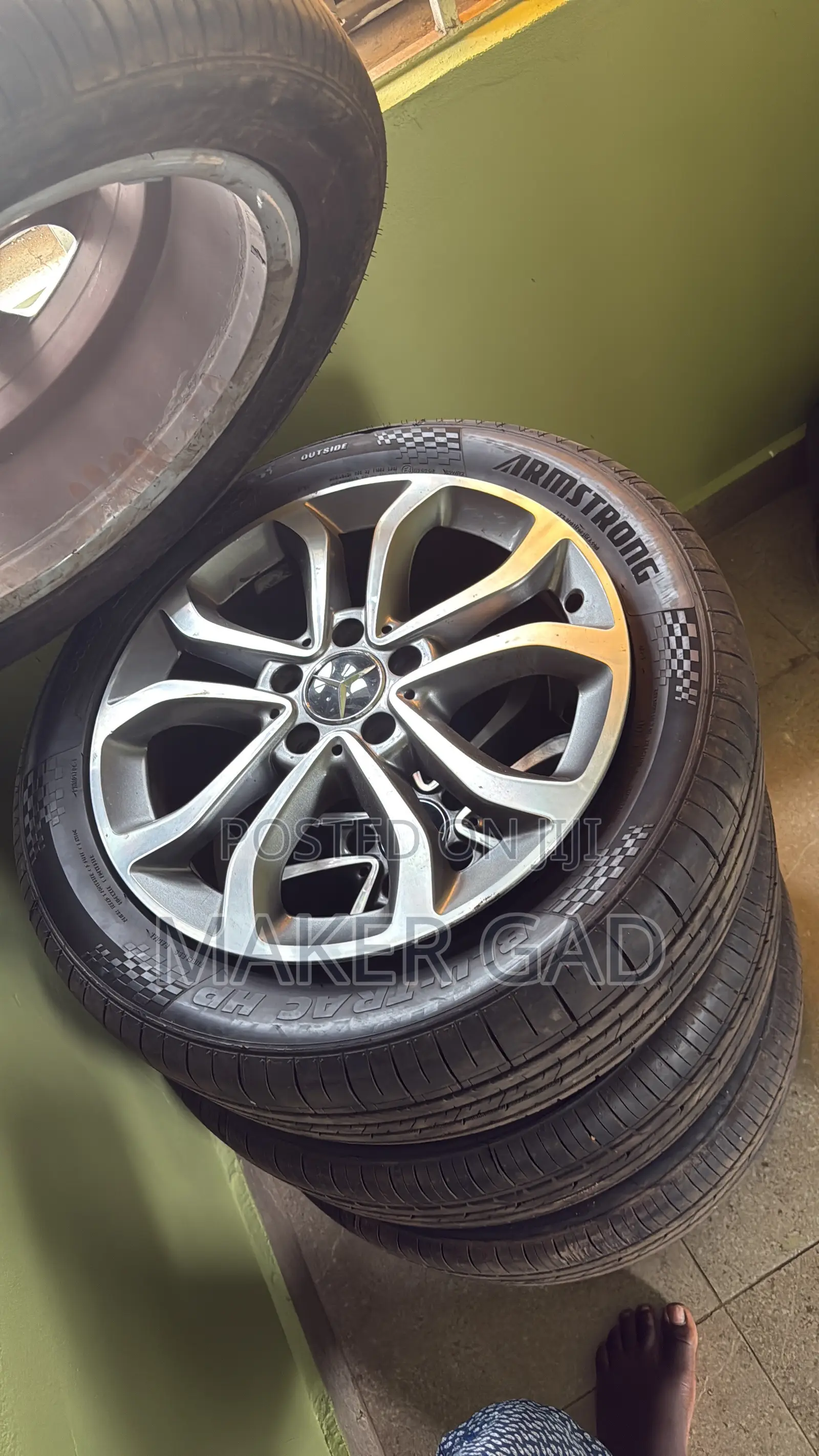 Mercedes Benz C300 Rims 17 With Fresh Tires From Home