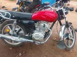 Royal RY125 2025 Red
