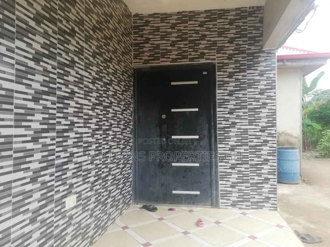 3bdrm House in Millions Properties, Kumasi Metropolitan for sale