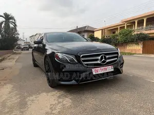 Mercedes-Benz E300 4Matic AWD Sedan (2.0L 4cyl 9A) 2017 Black