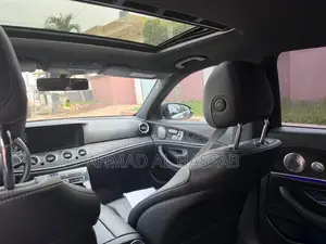 Mercedes-Benz E300 4Matic AWD Sedan (2.0L 4cyl 9A) 2017 Black