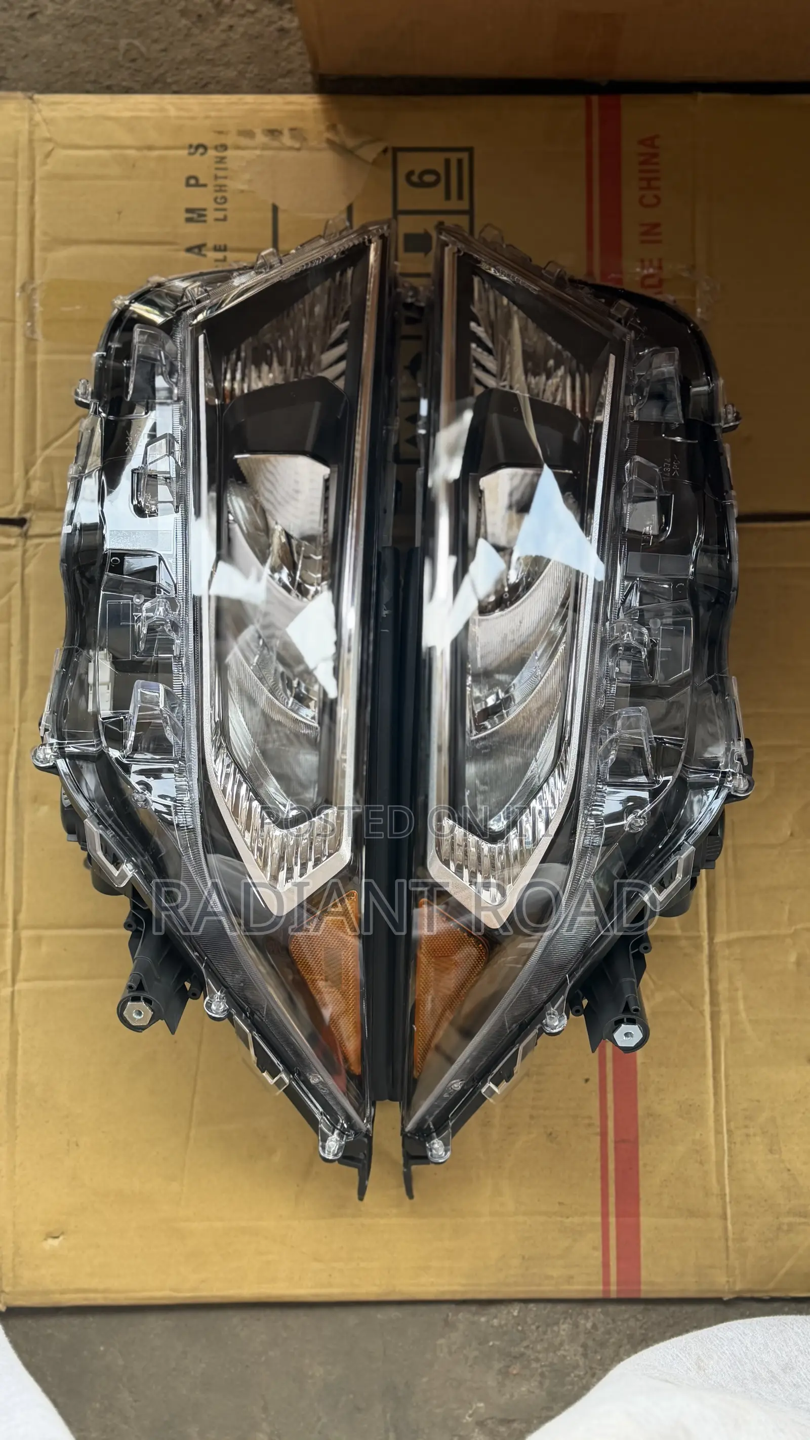 Toyota RAV4 2020 Headlights
