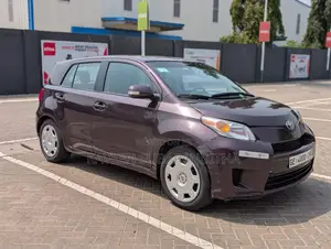 Scion xD 2011 Burgundy