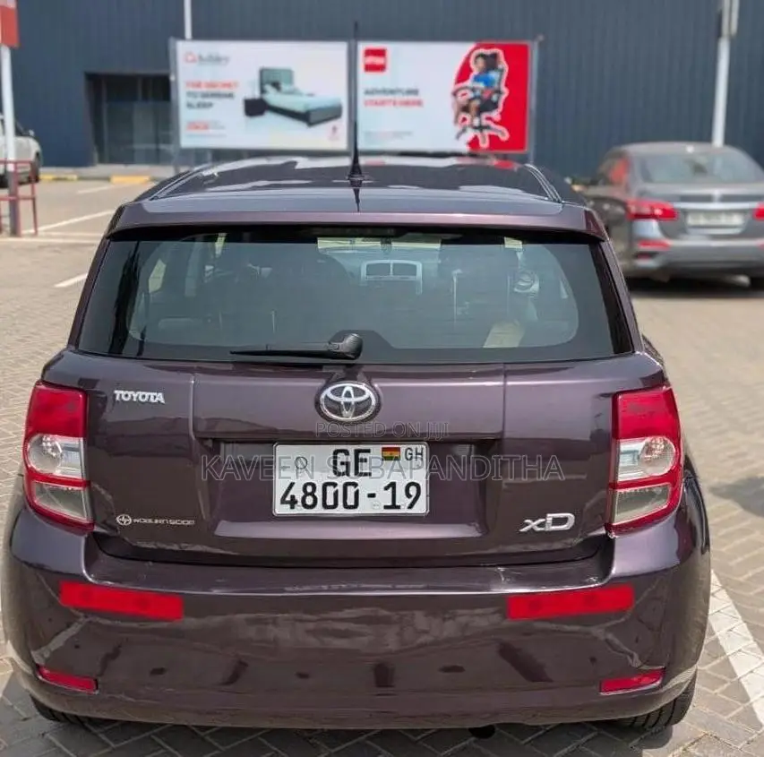 Scion xD 2011 Burgundy