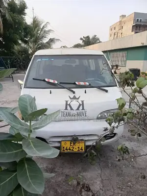 Hyundai H-100 2003 White