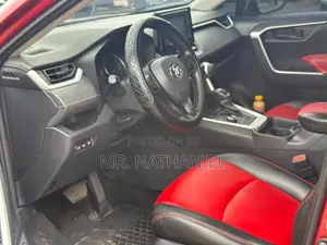 Toyota RAV4 Hybrid 2020 Red