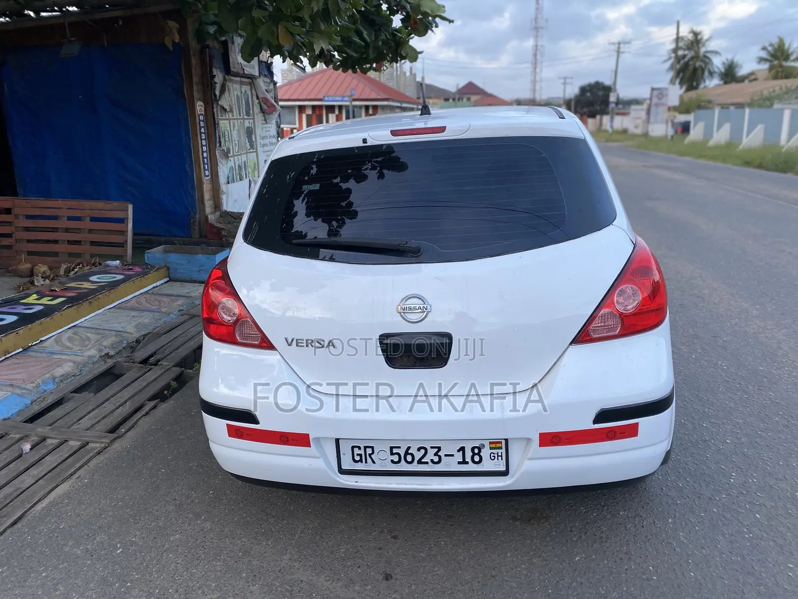 Nissan Versa 1.8 S Hatch 2008 White