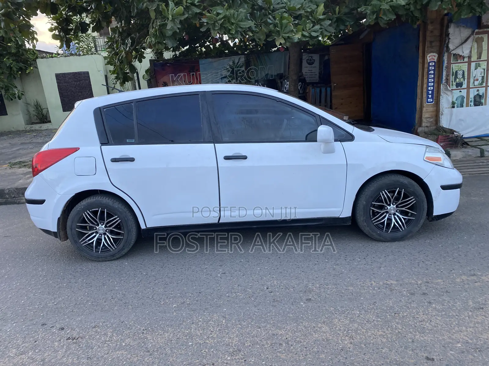 Nissan Versa 1.8 S Hatch 2008 White