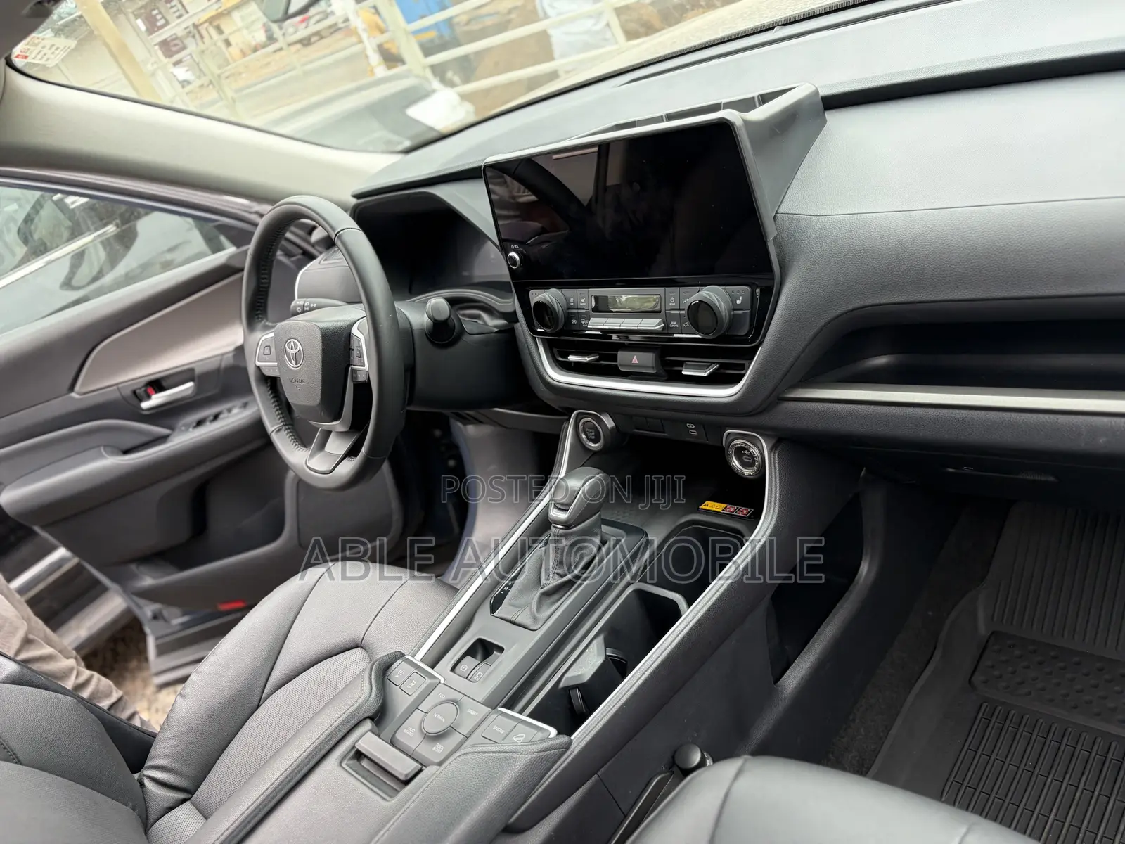 Toyota Highlander XLE AWD 2024 Blue