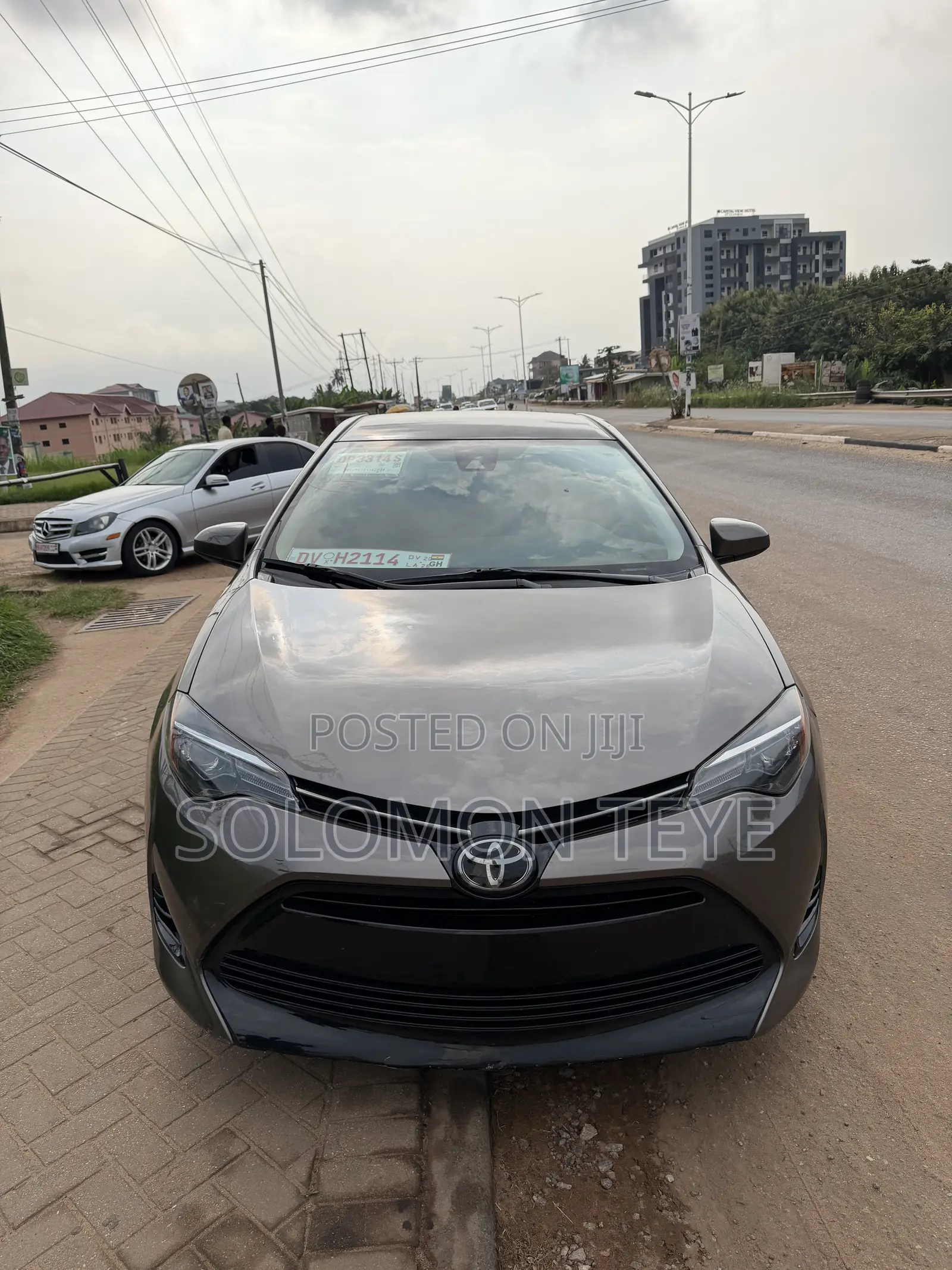 Toyota Corolla L (1.8L 4cyl 2A) 2018 Gray