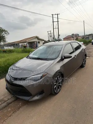 Toyota Corolla L (1.8L 4cyl 2A) 2018 Gray