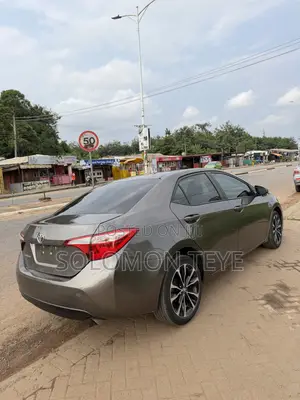 Toyota Corolla L (1.8L 4cyl 2A) 2018 Gray