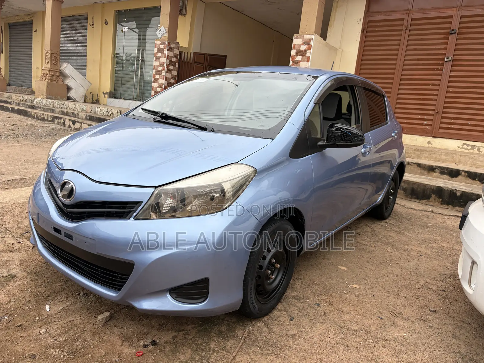Toyota Vitz 1.0 FWD 3dr 2012 Blue