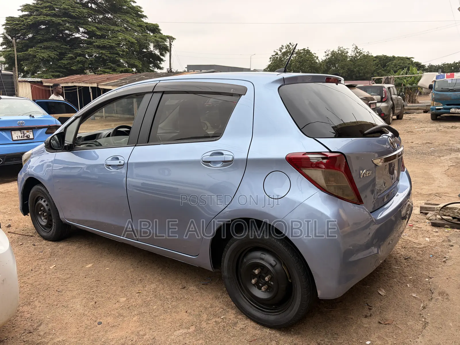 Toyota Vitz 1.0 FWD 3dr 2012 Blue