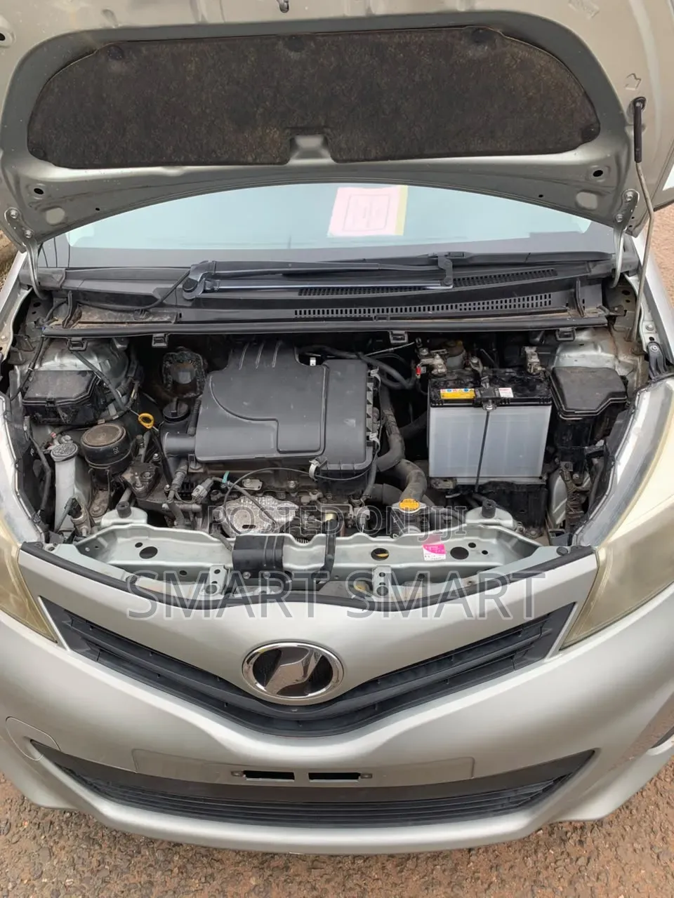 Toyota Vitz 2012 Gray